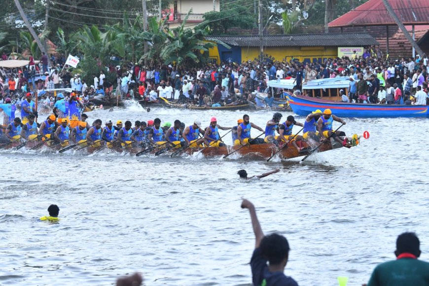 ചമ്പക്കുളം മൂലം വള്ളംകളി