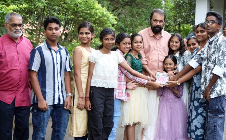 വയനാലഹരി' കുഞ്ഞുങ്ങളിൽ നിന്ന് ഏറ്റുവാങ്ങി മന്ത്രി വി ശിവൻകുട്ടി