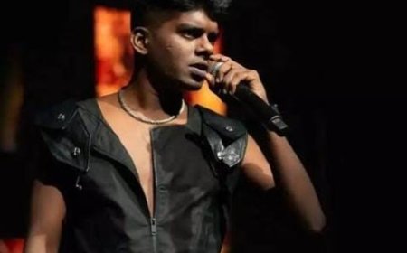 ബലാത്സംഗ കേസിൽ പൊലീസ് തിരയുന്ന റാപ്പർ വേടൻ എന്ന ഹിരണ്‍ദാസ് മുരളിക്കെതിരെ ലുക്കൗട്ട് നോട്ടിസ്. വിദേശത്തേക്ക് കടക്കുന്നത് തടയുന്നതിനാണ് ലുക്കൗട്ട് നോട്ടിസ് പുറപ്പെടുവിച്ചിരിക്കുന്നത്......