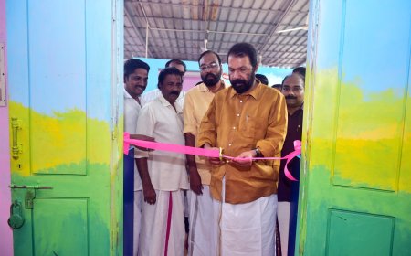 ബാലരാമപുരം ബി ആർ സിപുതുച്ചൽ ഗവൺമെൻറ് എൽ പി സ്കൂൾ വർണ്ണ കൂടാരം  മന്ത്രി ശിവൻകുട്ടി ഉദ്ഘാടനം നിർവഹിക്കുന്നു