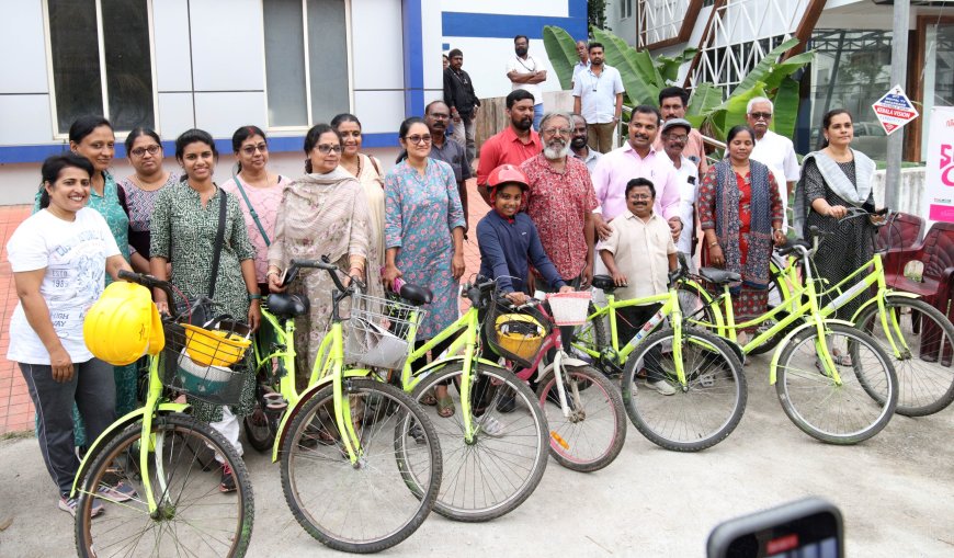 ഷീ സൈക്ലിങ് വനിതകൾക്കായുള്ള സൗജന്യ സൈക്കിൾ പരിശീലന പരിപാടി  അഡ്വ. വി.കെ.പ്രശാന്ത് എം.എൽ.എ ഉദ്‌ഘാടനം ചെയ്യുന്നു