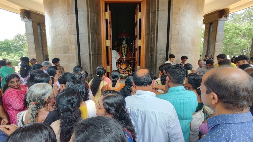 ചതയ നക്ഷത്ര ദിനങ്ങളില്‍ ശിവഗിരിയില്‍ തിരക്കേറുന്നു.