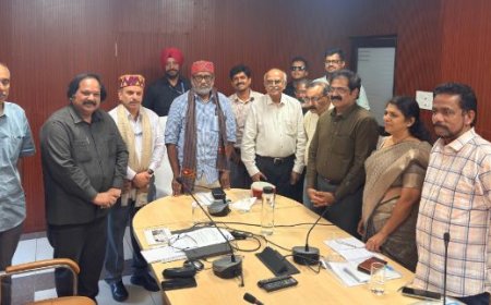 കൂൺ കൃഷിയുടെ വിവിധ സാദ്ധ്യതകൾ തേടി കൃഷിവകുപ്പ് മന്ത്രിയുടെ നേതൃത്വത്തിൽ കർഷകരടങ്ങിയ പ്രത്യേക സംഘം ഹിമാചൽ പ്രദേശിലെ സോളൻ ഐ.സി.എ.ആർ കൂൺ ഗവേഷണ കേന്ദ്രം സന്ദർശിച്ചു.*