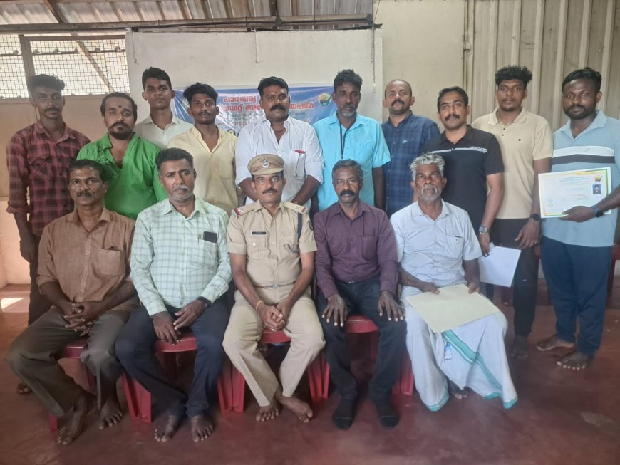 ഫോട്ടോ :പാരമ്പര്യ ചികിത്സ കളരിപ്പയറ്റ് അസോസിയേഷന്റെ സംസ്ഥാന കമ്മിറ്റിയുടെ  യോഗം അസോസിയേഷന്റെ നെയ്യാറ്റിൻകര യിലുള്ള ഓഫീസിൽ ചേർന്നപ്പോൾ.