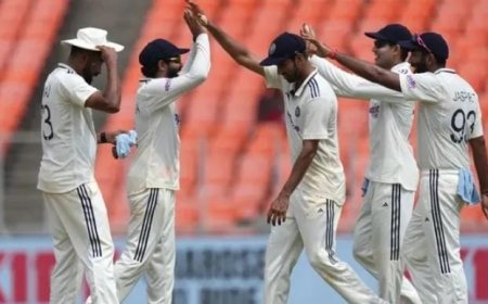 ഇന്ത്യയും വെസ്റ്റ് ഇൻഡീസും തമ്മിൽ നടന്നുകൊണ്ടിരിക്കുന്ന രണ്ട് മത്സര പരമ്പരയിലെ ആദ്യ ടെസ്റ്റ് അവസാനിച്ചു. ഇന്ത്യയ്ക്ക് മികച്ച വിജയം