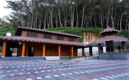 *നിത്യത യിലേക്കുള്ള യാത്രക്ക് 'തണലൊരുക്കി' ആര്യനാട്*