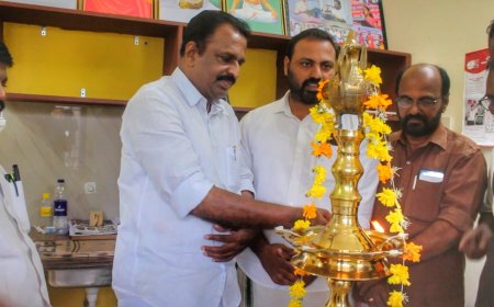 അയ്യൻകാളിഹിസ്റ്റോറിക്കൽ ലൈബറി &റീഡിഗ് റുമിന്റെയും ഉദ്ഘാടനം അഡ്വ: എം. വിൻസന്റMLA    നിർവഹിച്ചു