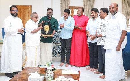 ഫോട്ടോ :കാരുണ്യ റൂറൽ കൾചറൽ ഡെവലപ്മെന്റ് ചാരിറ്റബിൾ സൊസൈറ്റി നൂറുൽ ഇസ്ലാം യൂണിവേഴ്സിറ്റി ചാൻസിലറും, നിംസ് മെഡിസിറ്റി ചെയർമാനുമായ ഡോ. എ.പി.മജീദ് ഖാന്റെ നവതി ആഘോഷങ്ങളുടെ ഉത്ഘാടനം നിയമസഭ ഡെപ്യൂട്ടി സ്പീക്കർ ചിറ്റയം ഗോപകുമാർ നിർവഹിച്ചപ്പോൾ.     റെവ. ഡോ. J.W.പ്രകാശ്,മാജിക്‌ പ്ലാനറ്റ് ചെയർമാൻ ഗോപിനാഥ് മുതുകാട്, ബിഷപ്പ് ഡോ. സെൽവദാസ് പ്രമോദ്,നിംസ് എം. ഡി. എം. എസ്. ഫൈസൽ ഖാൻ, ജനറൽ സെക്രട്ടറി പനച്ചമൂട് ഷാജഹാൻ, പ്രസിഡന്റ്‌ പൂഴനാട് സുധീർ എന്നിവർ സമീപം