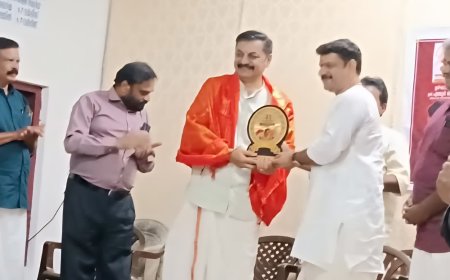 കണ്ണശ്ശ കാവ്യ പുരസ്‌കാരം"* സമ്മാനിച്ചു