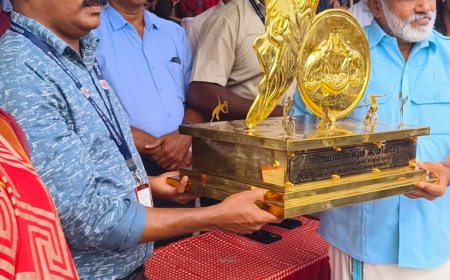കായിക മാമങ്കത്തിന് തിരശ്ശീല വീണു: ഓവറോള്‍ ചാമ്പ്യൻഷിപ്പ് കപ്പ് തിരുവനന്തപുരത്തിന് സമ്മാനിച്ചു