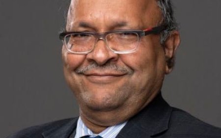 നാലാമത് പത്മശ്രീ ഡോ. എം. കൃഷ്ണൻനായർ പുരസ്കാരം പ്രൊഫ. ജി.കെ. രഥിന്