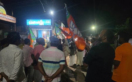 കോലം കത്തിച്ചു പ്രതിഷേധിച്ചു