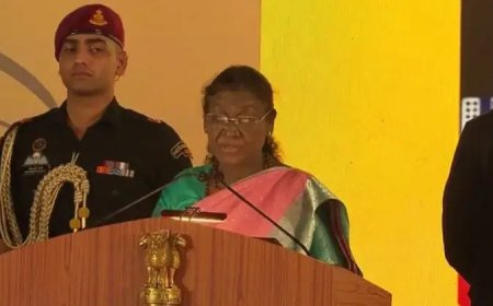 *മനുഷ്യത്വം പറഞ്ഞുതന്ന ഗുരുവായിരുന്നു ശ്രീനാരായണ ഗുരുവെന്ന് രാഷ്‌ട്രപതി ദ്രൗപതി മുർമു* 