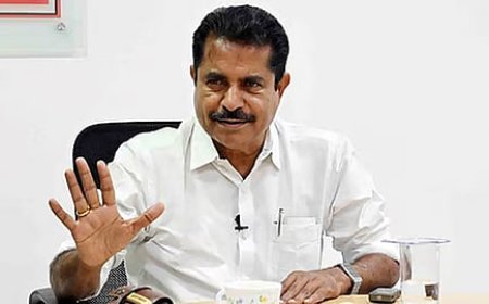 *''തെരഞ്ഞെടുപ്പിൽ ഒന്നിച്ച് മത്സരിക്കാം''; സിപിഐയെ യുഡിഎഫിലേക്ക് ക്ഷണിച്ച് അടൂർ പ്രകാശ്*