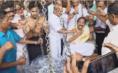 *നിയമസഭാ തിരഞ്ഞെടുപ്പിൽ വിജയിക്കാൻ നേർച്ച; പ്രതിപക്ഷ നേതാവ് വി.ഡി. സതീശന് ഉണ്ണിയപ്പം കൊണ്ട് തുലാഭാരം*