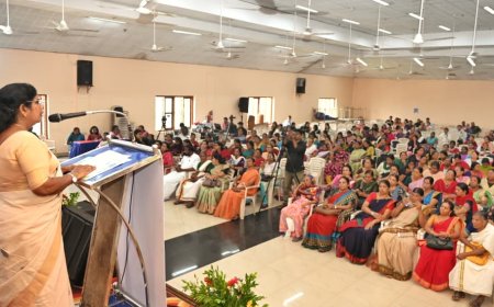 നെടുമങ്ങാട് ടൗൺ ഹാളിൽ പോർട്ടബിൾ എബിസി സെന്ററിന്റെ ഉദ്ഘാടനം മന്ത്രി ജെ.ചിഞ്ചു റാണി നിർവഹിക്കുന്നു.