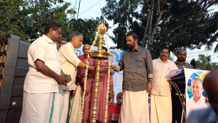 നവീകരിച്ച കുമിളി കൊല്ലന്തറ റോഡ്  ചെയ്തു.