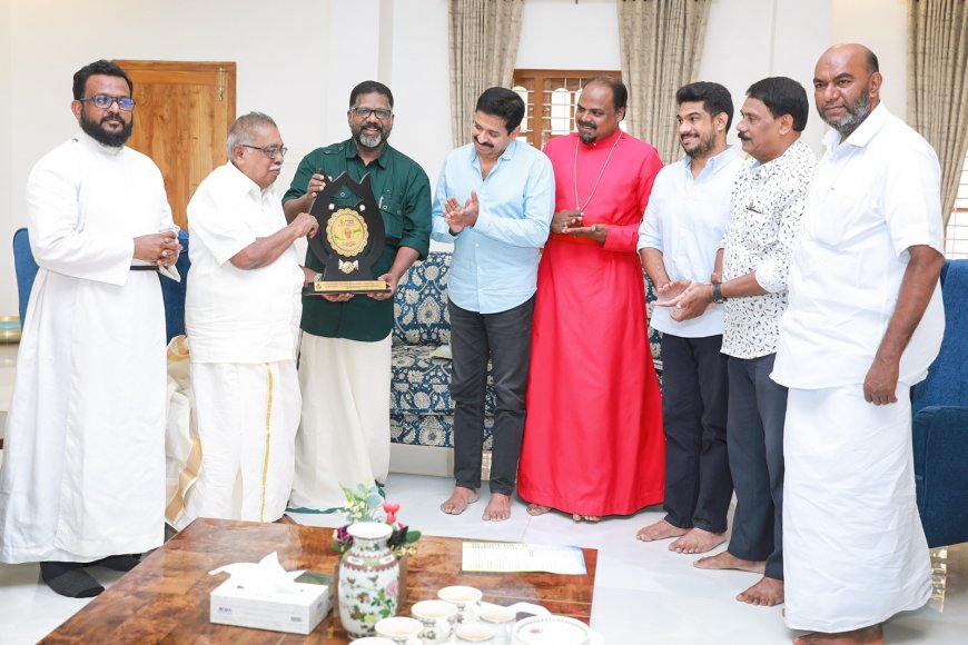 ഫോട്ടോ :കാരുണ്യ റൂറൽ കൾചറൽ ഡെവലപ്മെന്റ് ചാരിറ്റബിൾ സൊസൈറ്റി നൂറുൽ ഇസ്ലാം യൂണിവേഴ്സിറ്റി ചാൻസിലറും, നിംസ് മെഡിസിറ്റി ചെയർമാനുമായ ഡോ. എ.പി.മജീദ് ഖാന്റെ നവതി ആഘോഷങ്ങളുടെ ഉത്ഘാടനം നിയമസഭ ഡെപ്യൂട്ടി സ്പീക്കർ ചിറ്റയം ഗോപകുമാർ നിർവഹിച്ചപ്പോൾ.     റെവ. ഡോ. J.W.പ്രകാശ്,മാജിക്‌ പ്ലാനറ്റ് ചെയർമാൻ ഗോപിനാഥ് മുതുകാട്, ബിഷപ്പ് ഡോ. സെൽവദാസ് പ്രമോദ്,നിംസ് എം. ഡി. എം. എസ്. ഫൈസൽ ഖാൻ, ജനറൽ സെക്രട്ടറി പനച്ചമൂട് ഷാജഹാൻ, പ്രസിഡന്റ്‌ പൂഴനാട് സുധീർ എന്നിവർ സമീപം