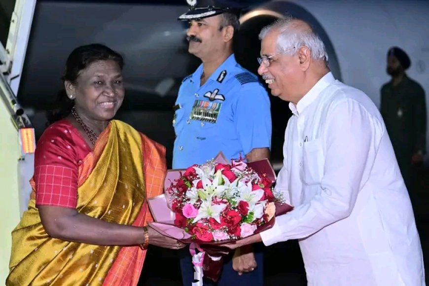 രാഷ്ട്രപതി ശ്രീമതി.ദ്രൗപദി മുര്‍മു കേരളത്തിൽ. തിരുവനന്തപുരം വിമാനത്താവളത്തിൽ ഗവർണർ രാജേന്ദ്ര വിശ്വനാഥ് അർലേക്കർ, മുഖ്യമന്ത്രി പിണറായി വിജയൻ ,കേന്ദ്ര സഹമന്ത്രി ജോർജ്ജ് കുര്യൻ എന്നിവർ ചേർന്ന് സ്വീകരിച്ചു.