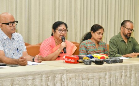 *,തൃശൂർ*എലൈറ്റ് ഇൻ്റർനാഷണൽ ഹോട്ടൽ - തൃശ്ശൂർ - വാർത്താ സമ്മേളനം (IFTS 2026) മന്ത്രി ആർ ബിന്ദു