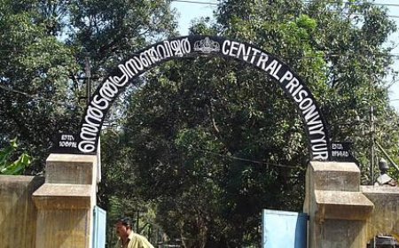 *വിയ്യൂർ ജയിലിൽ ജീവനക്കാരനെ തടവുകാർ ചേർന്ന് ആക്രമിച്ചു*