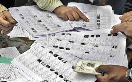 തദ്ദേശ തെരഞ്ഞെടുപ്പിന് മുന്നോടിയായുള്ള സപ്ലിമെ ന്ററി വോട്ടർ പട്ടിക പുറത്തി റക്കി. ആകെ 2.86 കോടി വോട്ടർമാർ. പട്ടികയിൽ നിന്ന് നീക്കം ചെയ്തത് 34,745 വോട്ടുകൾ