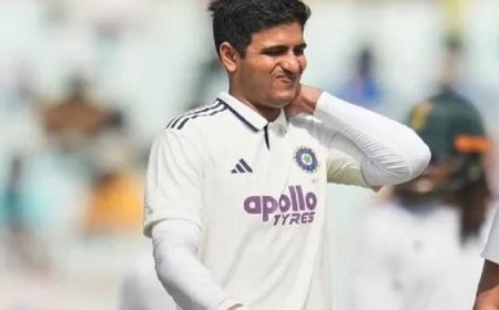 ശുഭ്മാൻ ഗിൽ ആശുപത്രിയിൽ, ദക്ഷിണാഫ്രിക്കയ്ക്കെതി രായ ആദ്യ ടെസ്റ്റിന്റെ ശേഷിക്കുന്ന മത്സരങ്ങളിൽ നിന്ന് പുറത്ത്