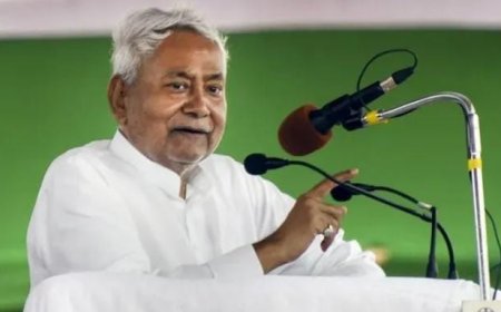 ബീഹാർ സർക്കാർ രൂപീകരണം: നവംബർ 20 ന് സത്യപ്രതിജ്ഞ ചെയ്യുന്ന ചടങ്ങിന് മുന്നോടിയായി നിതീഷ് കുമാർ ഗവർണർക്ക് രാജി സമർപ്പിച്ചു