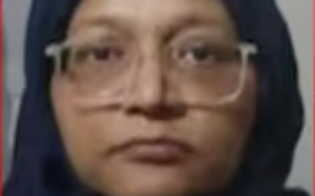 ന്യൂഡൽഹി: ചെങ്കോട്ട സ്ഫോടനത്തിൽ അറസ്റ്റിലായ വനിത ഡോക്ടർ ഷഹീന് ലഷ്ക്കർ ഇ ത്വയ്ബയുമായും ബന്ധമെന്ന് സൂചന.