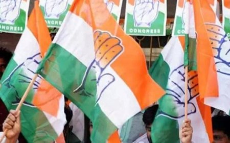 കാസർഗോഡ് തദ്ദേശ തെരഞ്ഞെടുപ്പ് സ്ഥാനാർഥി നിർണയത്തിൽ തർക്കം: കോൺഗ്രസ് മണ്ഡലം കമ്മറ്റി ഓഫീസ് പ്രവർത്തകർ അടച്ചു പൂട്ടി