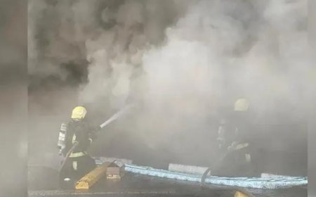 ദമ്മാമിൽ വൻ അഗ്നിബാധ; മലയാളികളുടേതുൾപ്പെടെ നിരവധി കടകൾ എരിഞ്ഞമർന്നു; ആളപായമില്ല