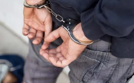 ബെർത്ത് ഡേ ആഘോഷത്തിന് പണം കണ്ടെത്താൻ ഐ ഫോൺ പണയം വെച്ചു. അത് തിരിച്ചെടുക്കുന്നതിന് റെയിൽവേ സാമഗ്രികൾ മോഷ്ടിച്ച് വിൽപ്പന നടത്താൻ ശ്രമം: യുവാക്കൾ പിടിയിൽ