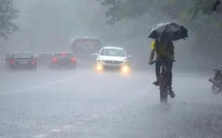 അതിതീവ്ര ചുഴലിക്കാറ്റ്, സംസ്ഥാനത്ത് മഴ മുന്നറിയിപ്പിൽ മാറ്റം. ശനിയാഴ്ച വരെ ശക്തമായ മഴയ്ക്ക് സാധ്യത: 4 ജില്ലകളിൽ മുന്നറിയിപ്പ്