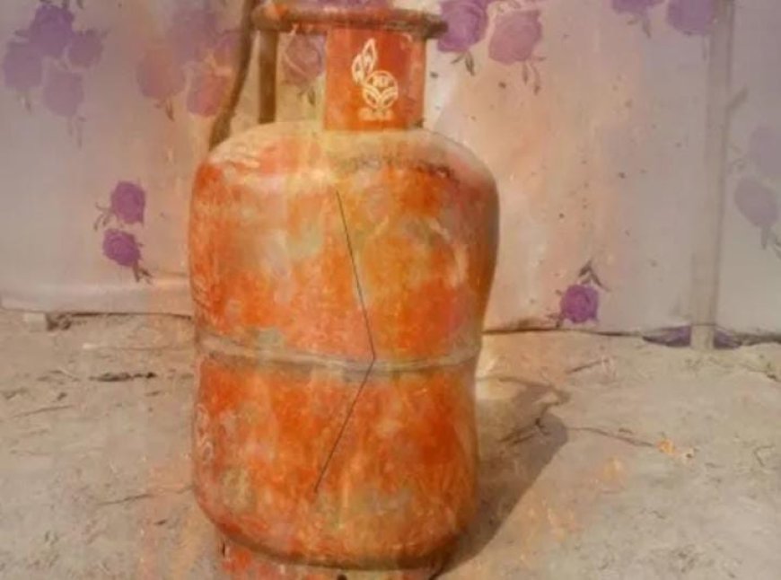 വിവാഹത്തിനുള്ള ഒരുക്കങ്ങൾക്കിടെ വീട്ടിലെ രണ്ട് ഗ്യാസ് സിലിണ്ടറുകൾ പൊട്ടിത്തെറിച്ചു: നിരവധി പേർക്ക് പരിക്ക്