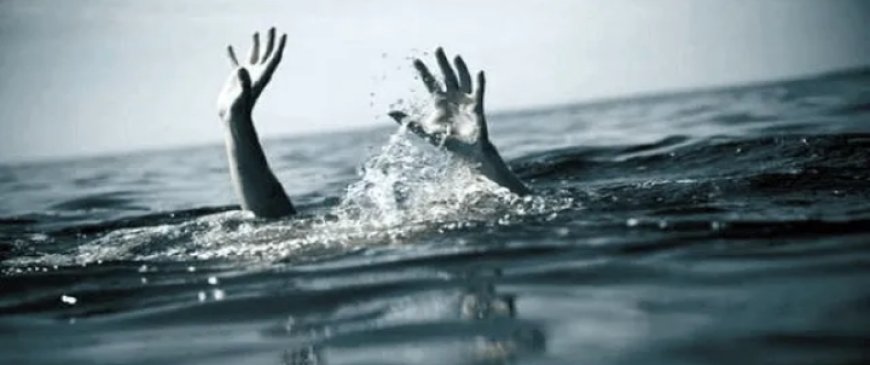 വാഹനം കഴുകാൻ പോയ ആളെ തോട്ടിൽ മരിച്ച നില യിൽ കണ്ടെത്തി.