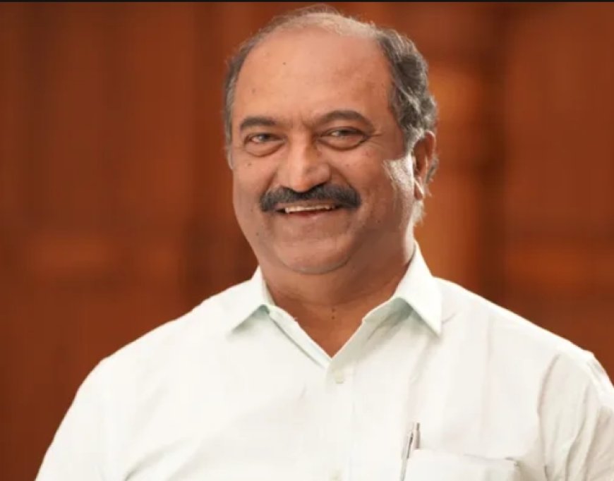 ധനമന്ത്രി ബാലഗോപൽ സഞ്ചരിച്ച വാഹനം അപകടത്തിൽപ്പെട്ടു