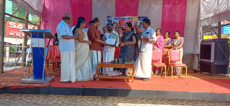 ആറ്റിങ്ങൽ നഗരസഭയിലെ മികച്ച കൗൺസിലർക്കുള്ള പുരസ്കാരം വിതരണം ചെയ്തു. 