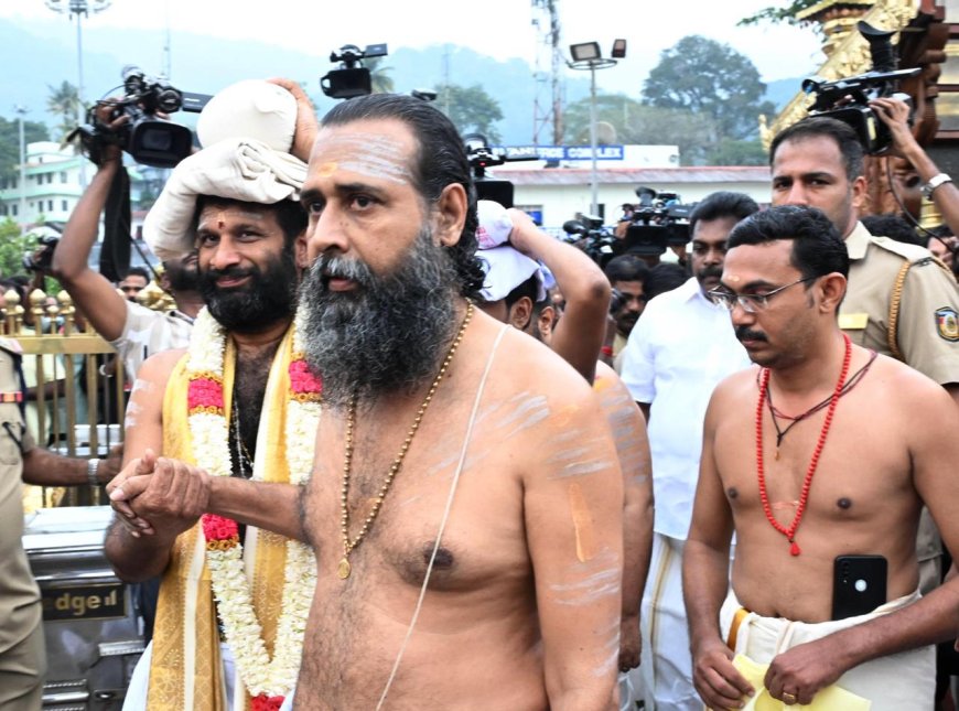  *ശബരിമല നട തുറന്നു;ദർശന സുകൃതം നേടി ആയിരങ്ങൾ* 