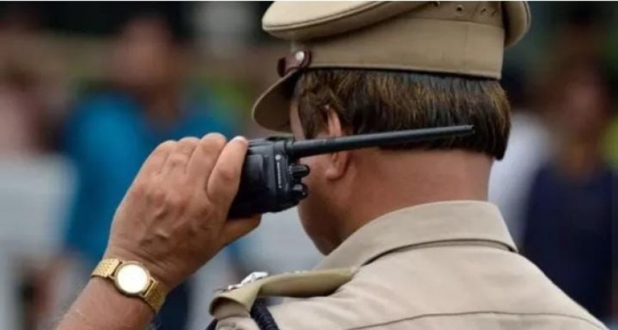 കമ്മീഷണർ ഓഫീസിൽ വ നിത പോലീസുകാരിയുടെ ആത്മഹത്യ ഭീഷണി. കിളി ക്കൊല്ലൂർ പോലീസ് സ്റ്റേഷ നിൽ സൈനികനെ മർദിച്ച കേസിലെ ആരോപണ വി ധേയായ എഎസ്ഐ സജീ ലയാണ് ആത്മഹത്യ ഭീഷ ണി മുഴക്കിയത്.