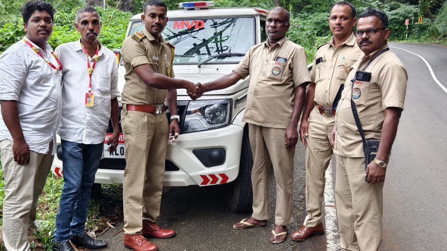 നിയന്ത്രണം വിട്ട ബൈക്ക് യാത്രികനെ രക്ഷിച്ചത് കെ.എസ്.ആർ.ടി.സി ഡ്രൈവറുടെ മനസാന്നിധ്യം.