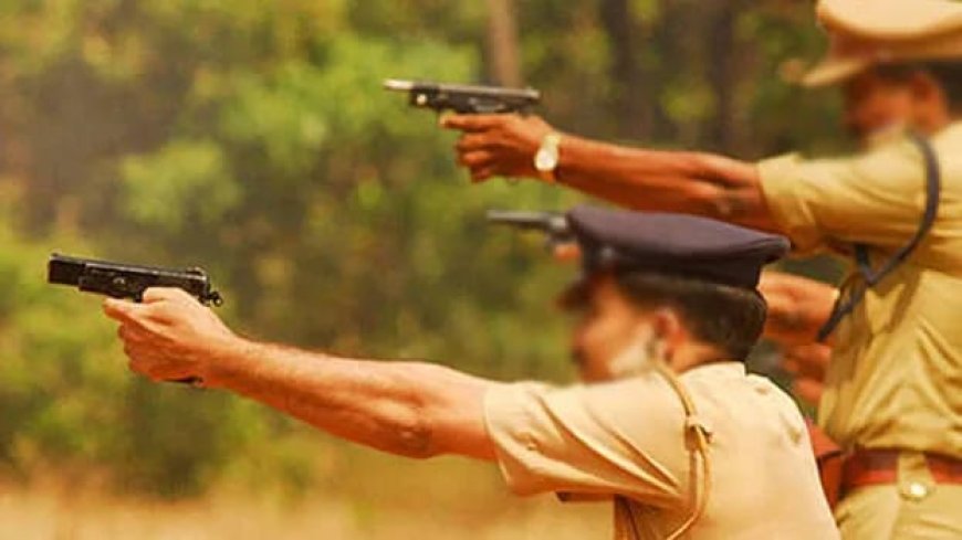 *വാളുകൊണ്ട് ആക്രമിക്കാൻ ശ്രമം; തിരുവനന്തപുരത്ത് കാപ്പാ കേസ് പ്രതിക്കുനേരെ പൊലീസ് വെടിയുതിർത്തു*