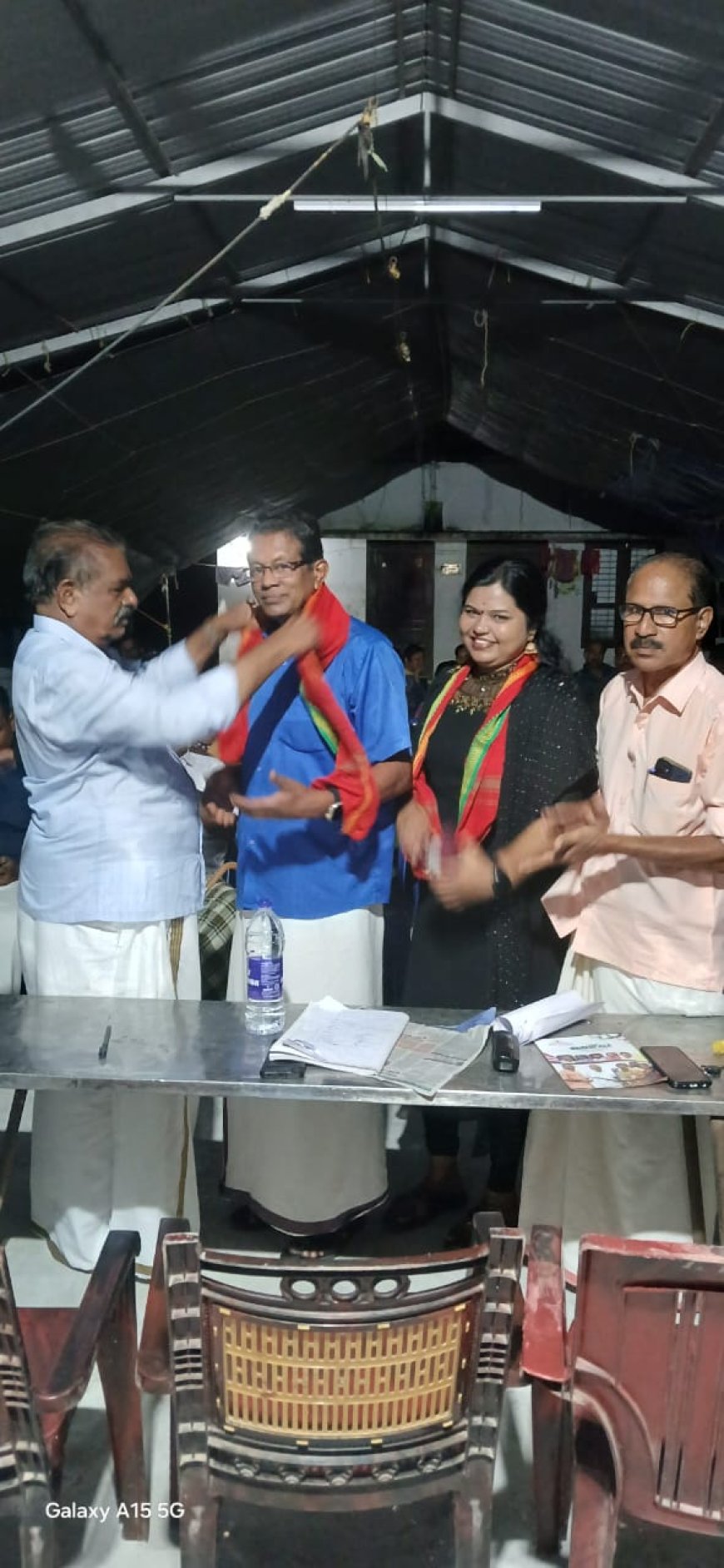 മുദാക്കൽ പൊയ്കമുക്ക്(9) വാർഡ് കൺവെൻഷൻ  കൃഷ്ണകൃപ ഹോളോബ്രിക്സ് ആഡിറ്റോറിയത്തിൽ  നടന്നു.  അഡ്വക്കേറ്റ് ലെനിൻ കൺവെൻഷൻ ഉദ്ഘാടനം ചെയ്തു. ജില്ലാ പഞ്ചായത്ത് സ്ഥാനാർത്ഥി കാർത്തിക, ബ്ലോക്ക് പഞ്ചായത്ത് സ്ഥാനാർത്ഥി മിനിമോൾ, പൊയ്ക മുക്ക് വാർഡ് സ്ഥാനാർത്ഥി  പൊയ്കമുക്ക് ഹരി തുടങ്ങിയവർ പങ്കെടുത്തു. വാർഡ് സെക്രട്ടറി  നിസാർ അഹമ്മദ് അധ്യക്ഷത വഹിച്ചു.