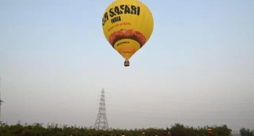 ഇനി ആകാശത്ത് പറക്കാം; യമുനാ തീരത്ത് ഹോട്ട് എയർ ബലൂൺ സവാരിക്ക് തുടക്കം