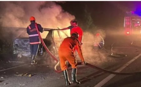 ശബരിമല തീർത്ഥാടകരുടെ വാഹനത്തിന് തീപിടിച്ചു. പമ്പ ചാലക്കയത്തിന് സമീപം അപകടം. ഫയർഫോഴ്സെത്തി തീയണച്ചു. ആളപായമില്ല