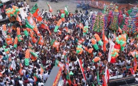 തദ്ദേശ തെരഞ്ഞെടുപ്പിൽ ഒന്നാം ഘട്ട വോട്ടെടുപ്പ് നടക്കുന്ന ഏഴു ജില്ലകളിലെ പരസ്യ പ്രചാരണം ഇന്നവസാനിക്കും.  കലാശക്കൊട്ട് വൈകീട്ട് ആറിന്.  അനൗൺസ്മെന്റുകളും ജാഥകളും പ്രകടനങ്ങളും ഇന്നു വൈകീട്ടോടെ അവസാനിക്കും.