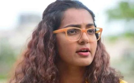 *'ഇതെന്തു നീതി' ദിലീപ് കുറ്റവിമുക്തനായതിനു പിന്നാലെ പാര്‍വതിയുടെ പോസ്റ്റ്*