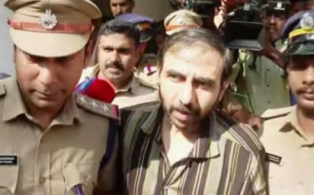 *ഗോവര്‍ധൻ സമര്‍പ്പിച്ച മാലയും കണക്കിൽപ്പെടുത്താതെ ദേവസ്വം ബോർഡ്*