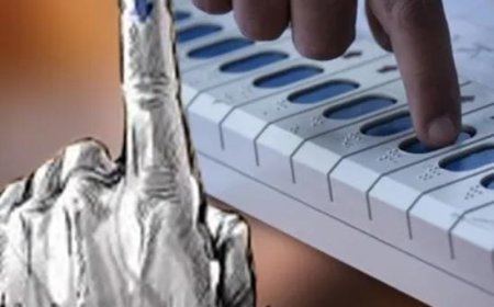 പാലാ നഗരസഭയിൽ കേരളാ കോൺഗ്രസ്(എം) മുന്നേറ്റം. ഫലം വന്ന മൂന്നു വാർഡുകളിൽ വിജയിച്ചിരിക്കുന്നത് മുൻ ചെയർപേഴ്‌സൺമാർ. ഒന്ന് രണ്ട് വാർഡുകളിൽ മുൻ ചെയർമാൻ ഷാജു തുരത്തനും മറ്റൊരു വാർഡിൽ ചെയർപേഴ്സൺ ബെറ്റി ഷാജുവും മൂന്നാം വാർഡിൽ മുൻ ചെയർപേഴ്സൺ ജോസിൻ ബിനോയിയും വിജയിച്ചു