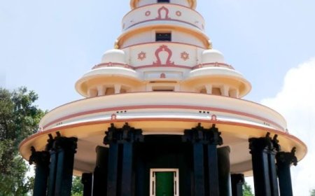 ശിവഗിരി തീര്‍ത്ഥാടന പുരസ്കാരം : ഇക്കൊല്ലം വിദ്യാഭ്യാസത്തിന്  ഒരു ലക്ഷത്തി ഒന്ന് രൂപയും പ്രശസ്തി പത്രവുമാകും അവാര്‍ഡ്.