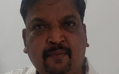 തിരുവനന്തപുരം: മലയാള മനോരമ സ്പെഷൽ കറസ്പോണ്ടൻ്റും യൂണിയൻ അംഗവുമായ ജി. വിനോദ് (54) അന്തരിച്ചു. ഭാര്യ: ഏഷ്യാനെറ്റ് ന്യൂസ് എക്സിക്യൂട്ടീവ് എഡിറ്റർ സിന്ധു സൂര്യകുമാർ